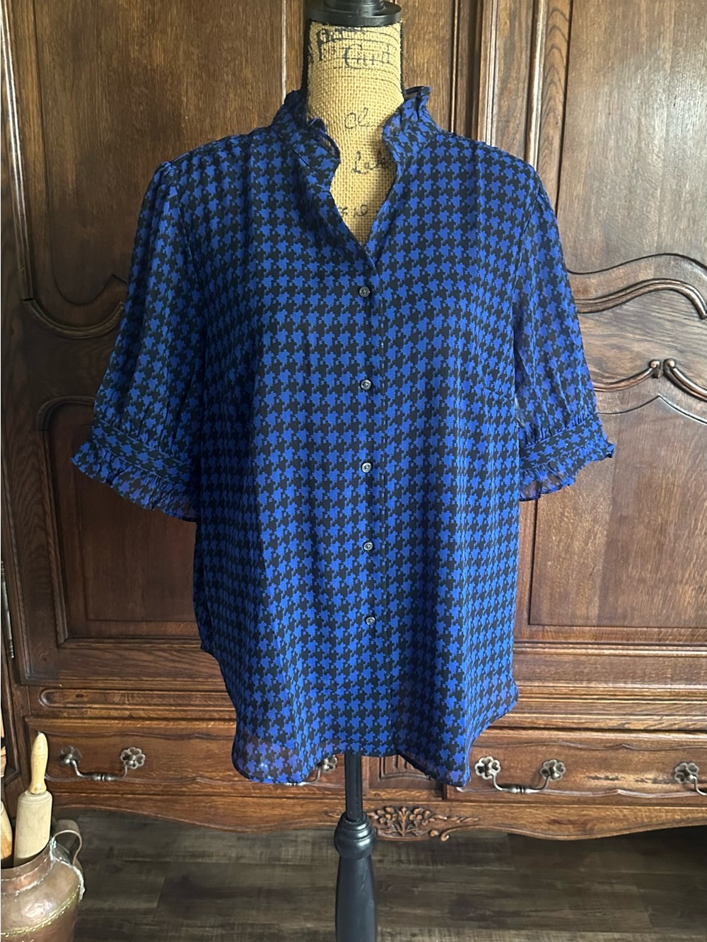 Ann Taylor Blue and Black Houndstooth Button-Front Blouse